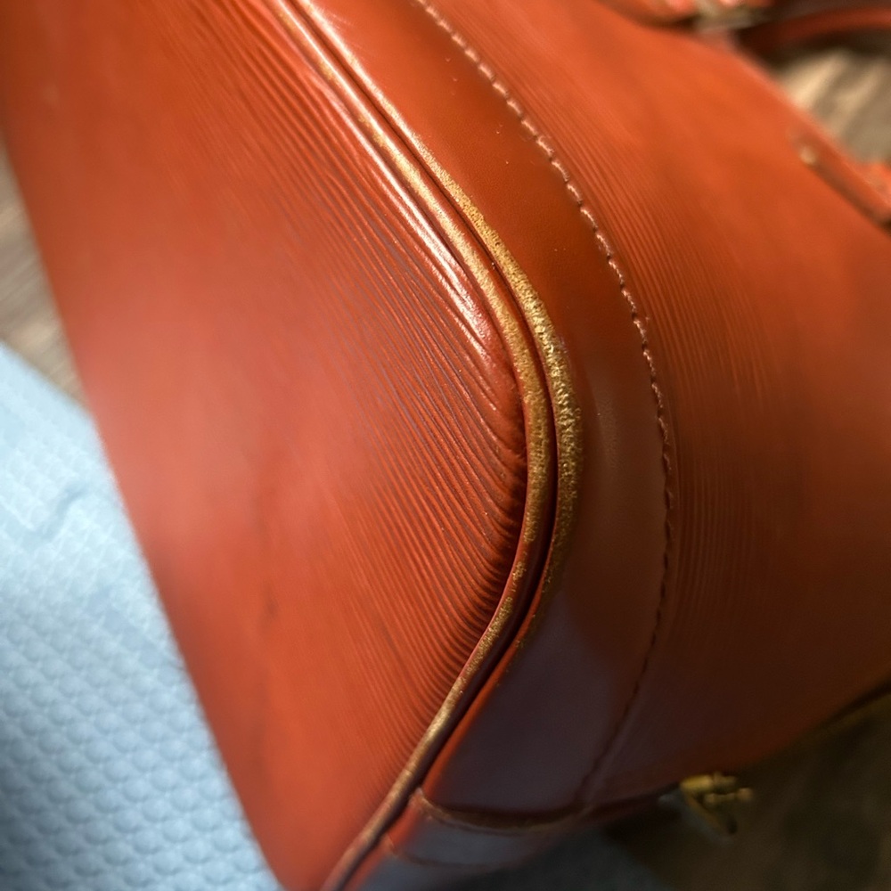 Louis Vuitton Epi Alma PM Kenya Fawn - Picture 7 of 16